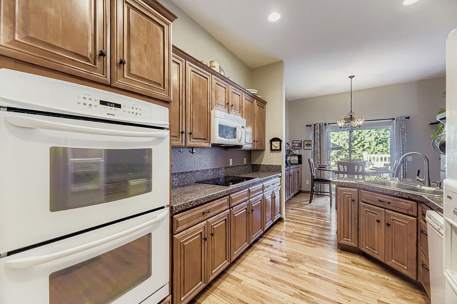 Double oven - perfect for holiday dinners
