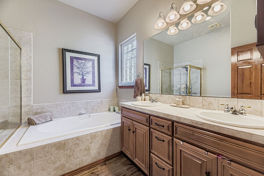 Oversized tub