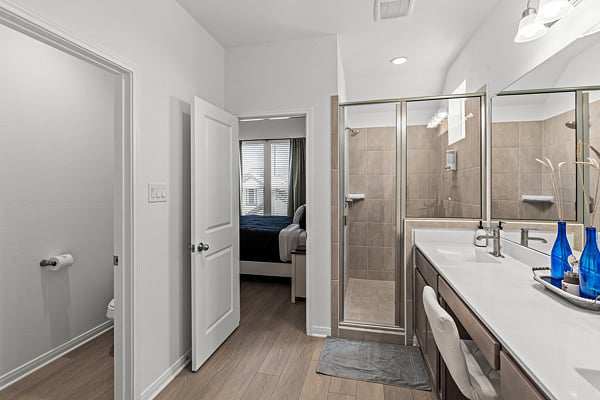 Primary On-Suite