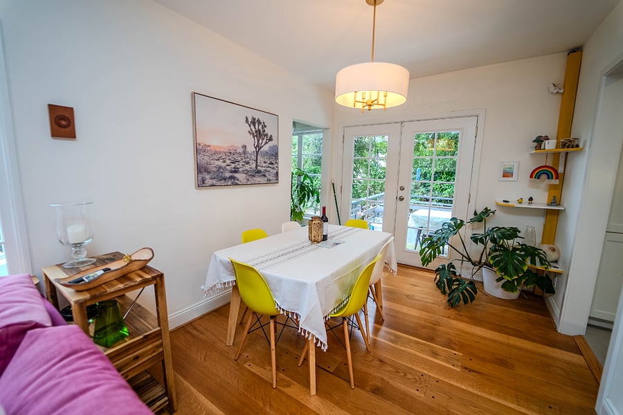 Dining area fits 6!