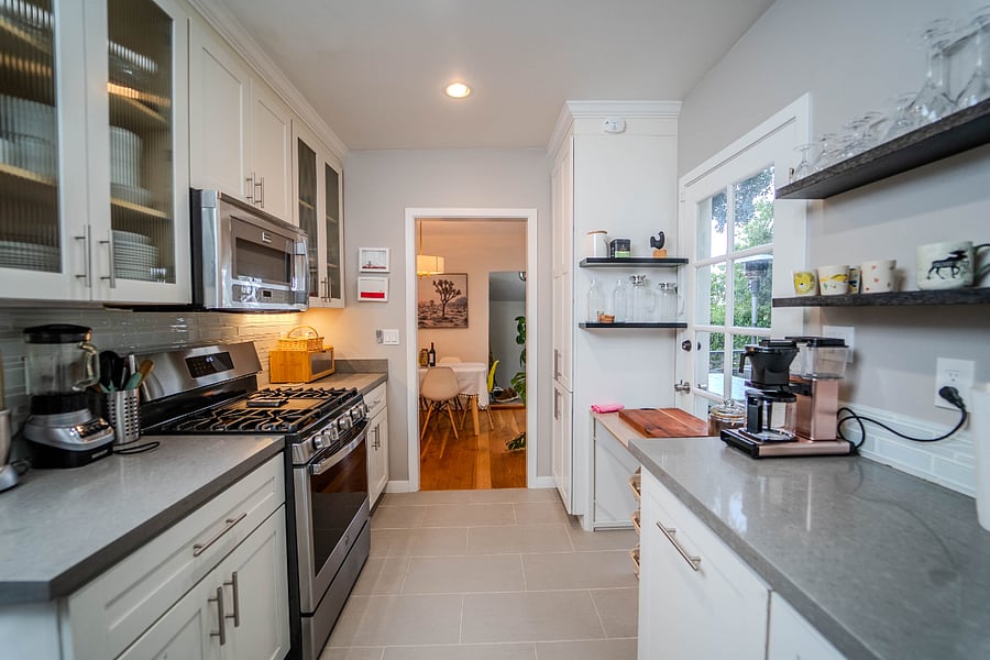 Fully equipped kitchen