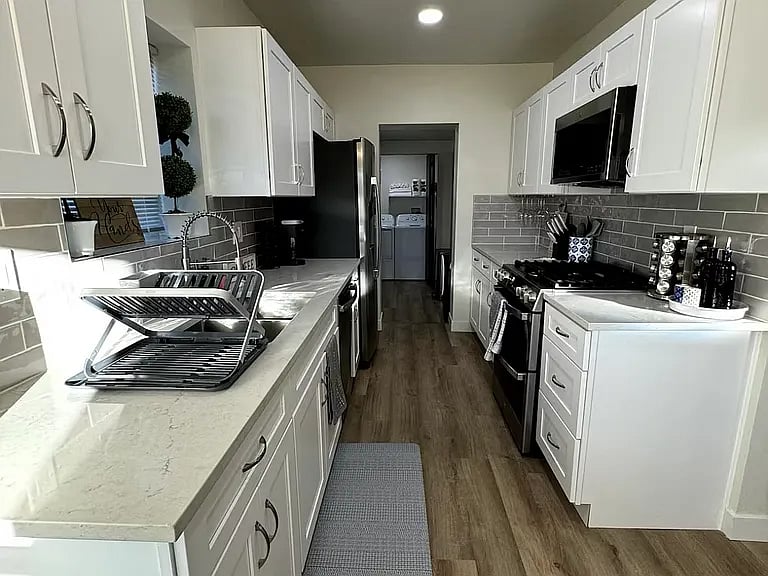 Furnished Finder property 907260_1 photo 6