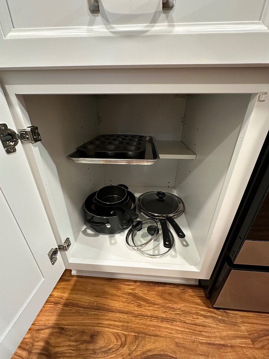 Pots, pans, and bakeware provided