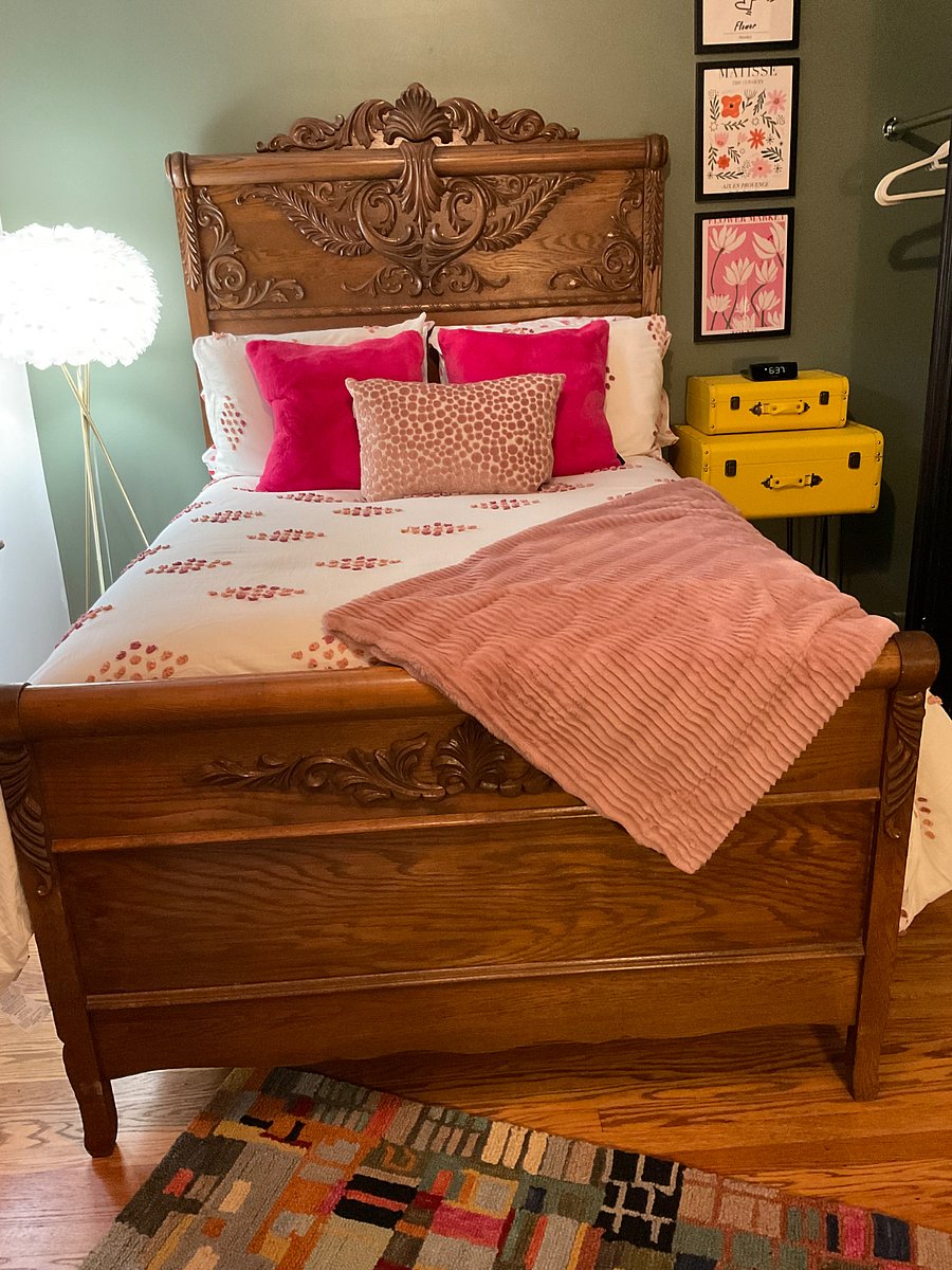Warhol bedroom 
