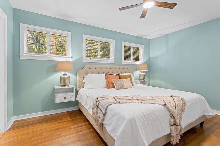 Master Bedroom- King Bed