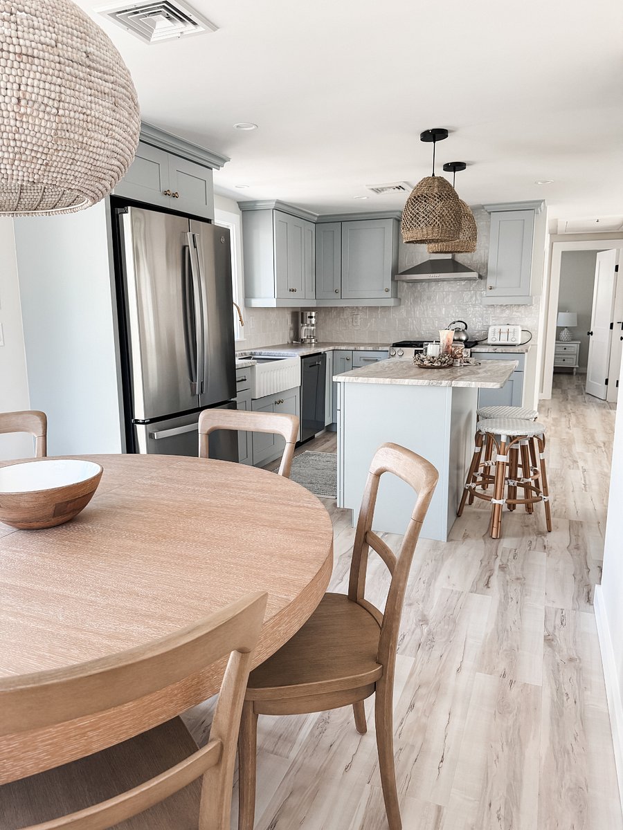 View from the eating area into the kitchen.