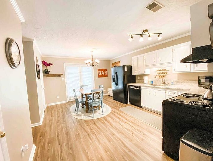 Furnished Finder property 907497_1 photo 3