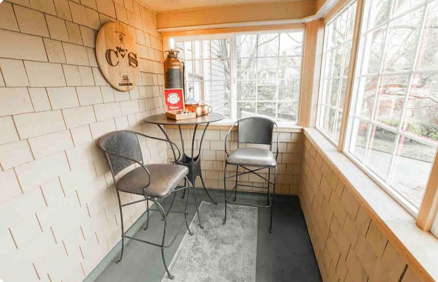Sun porch