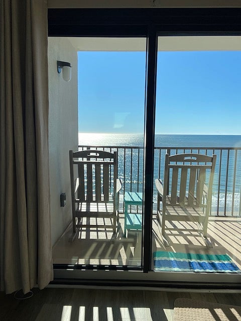 Primary access to balcony