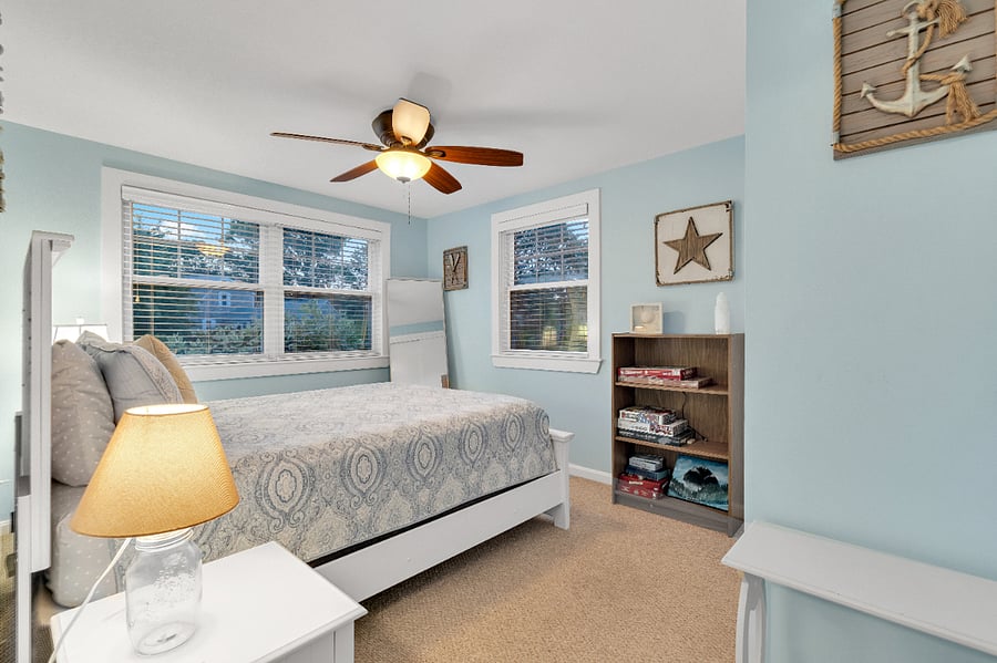 Second bedroom has queen bed