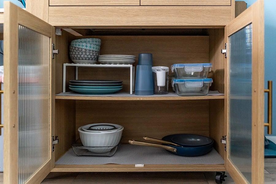 Dishes and cookware