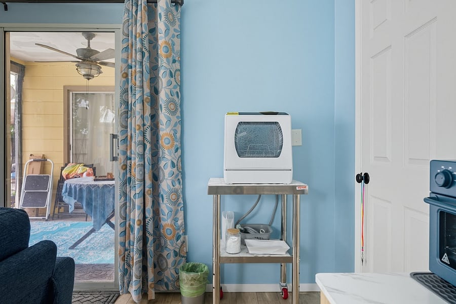 Portable dishwasher