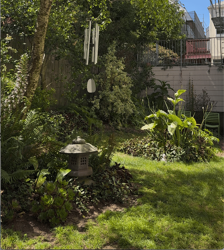 Quiet and gorgeously maintained shared backyard