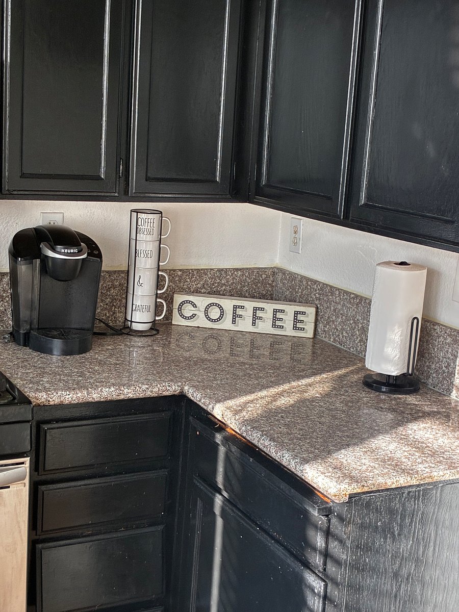 Coffee or tea can be made on the keurig