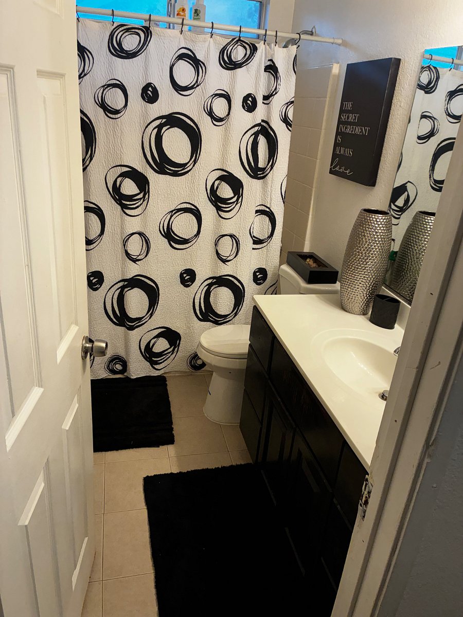 Full bathroom 