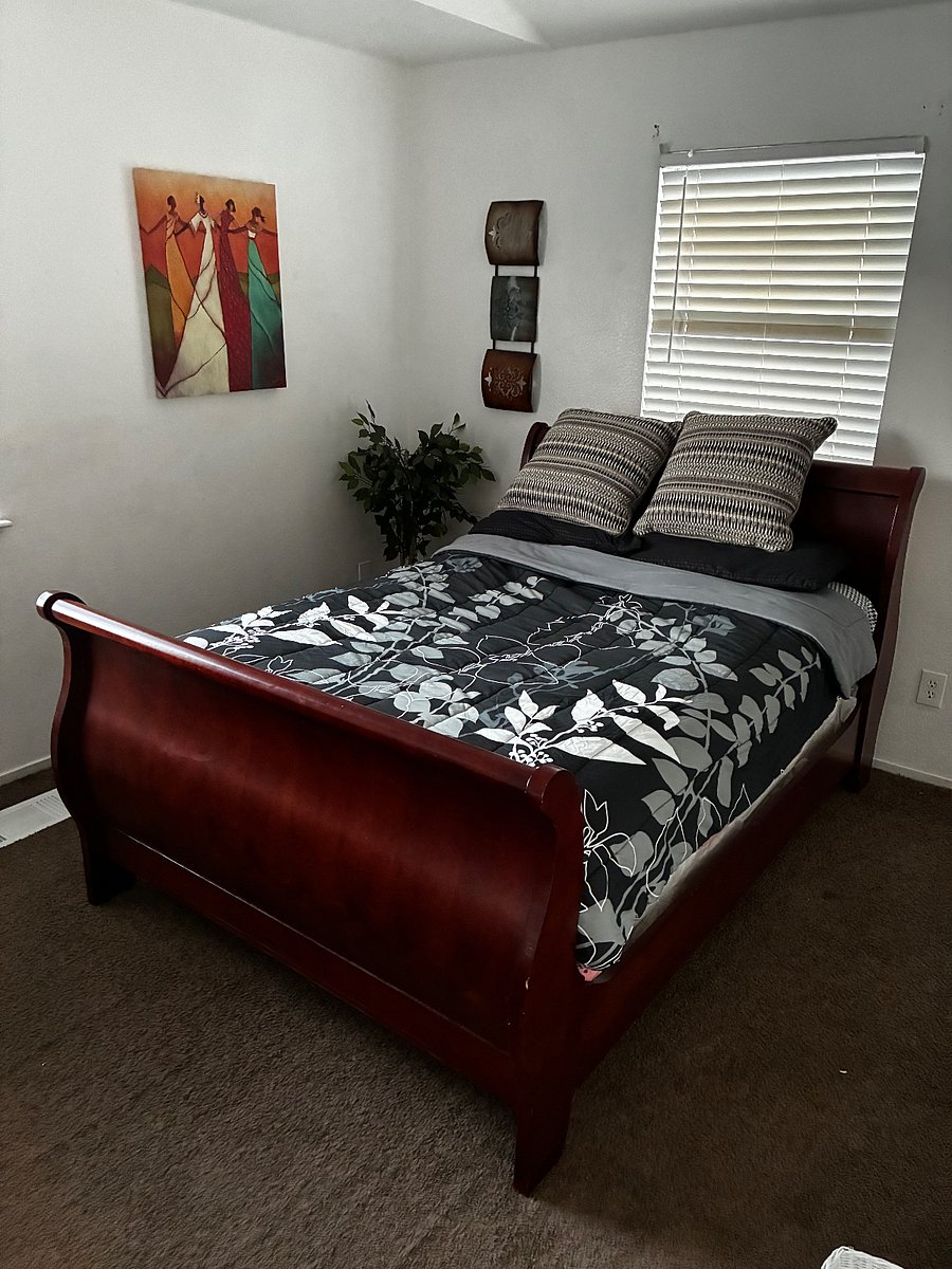Spacious room with large closet 