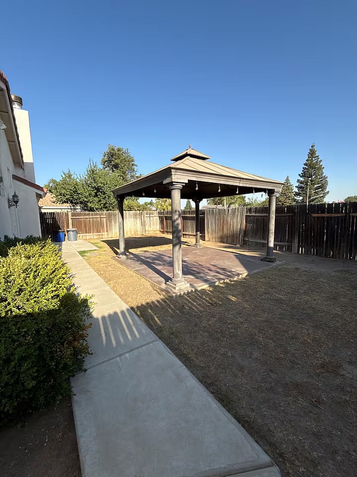 Furnished Finder property 908018_1 photo 10