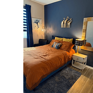 Mi Mi Queen bedroom 1
