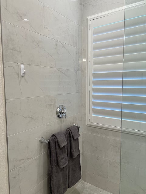 Primary shower