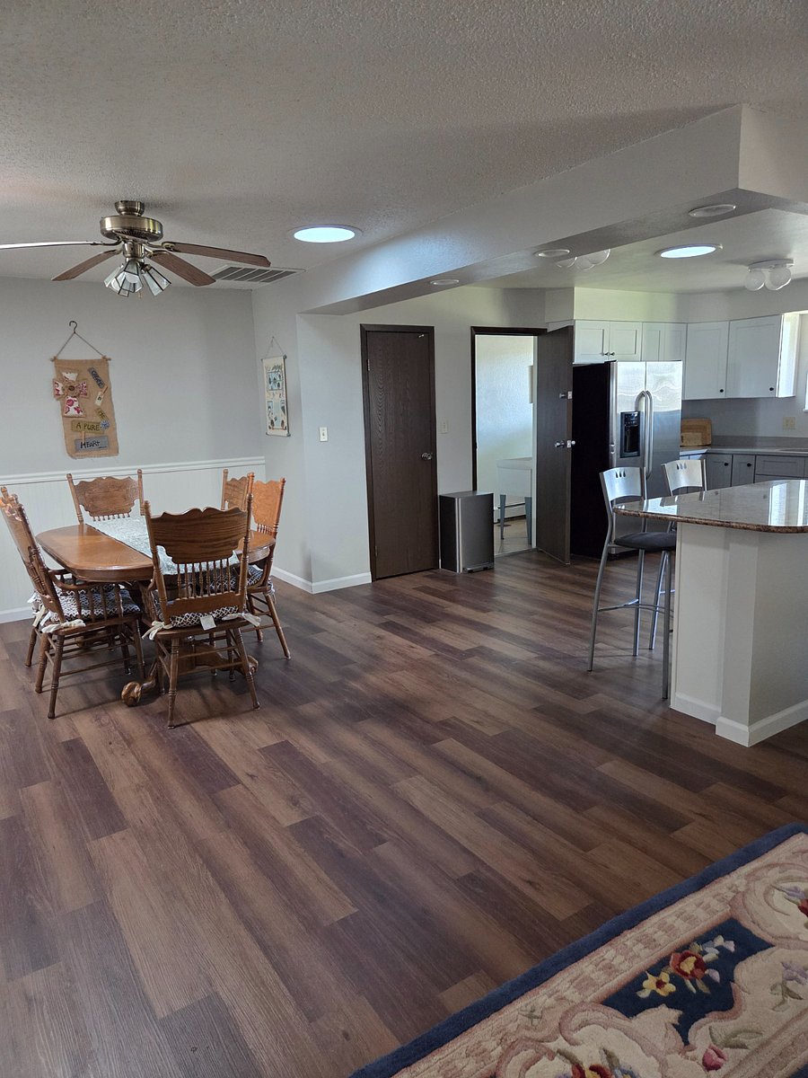 Dining room flows into the kitchen with eat at bar as well