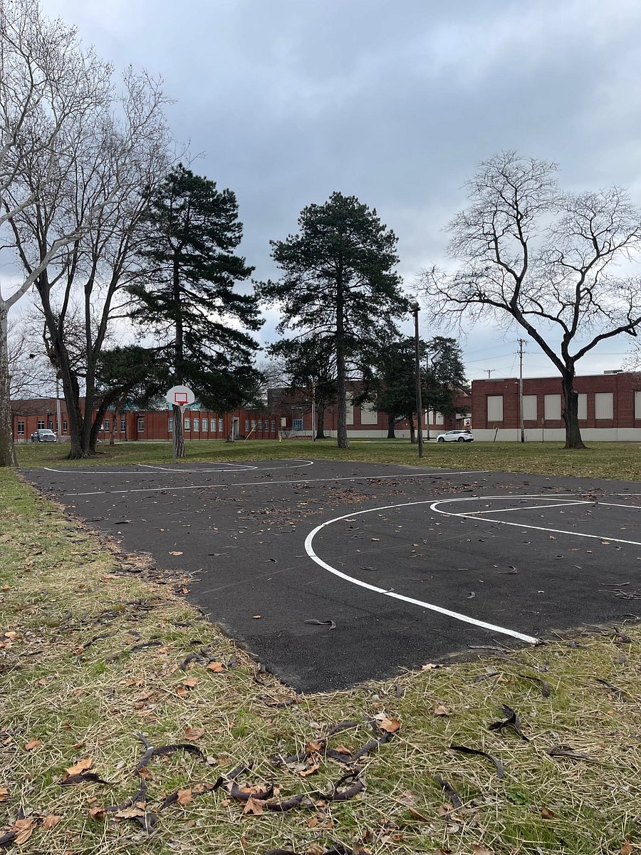 Herrlinger Park Basketball court