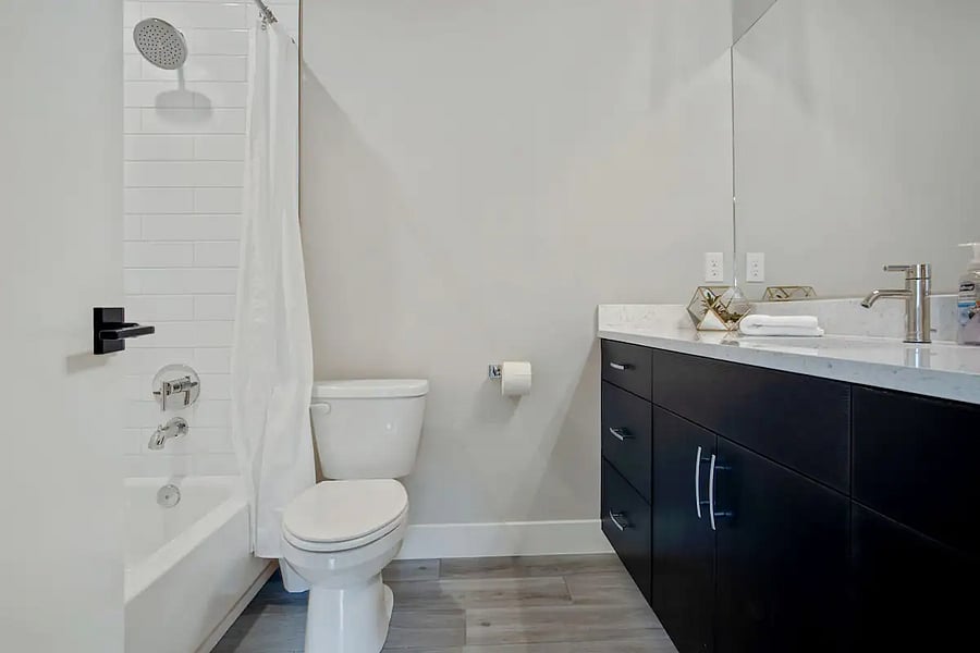Ensuite bathroom attached to bedroom 3