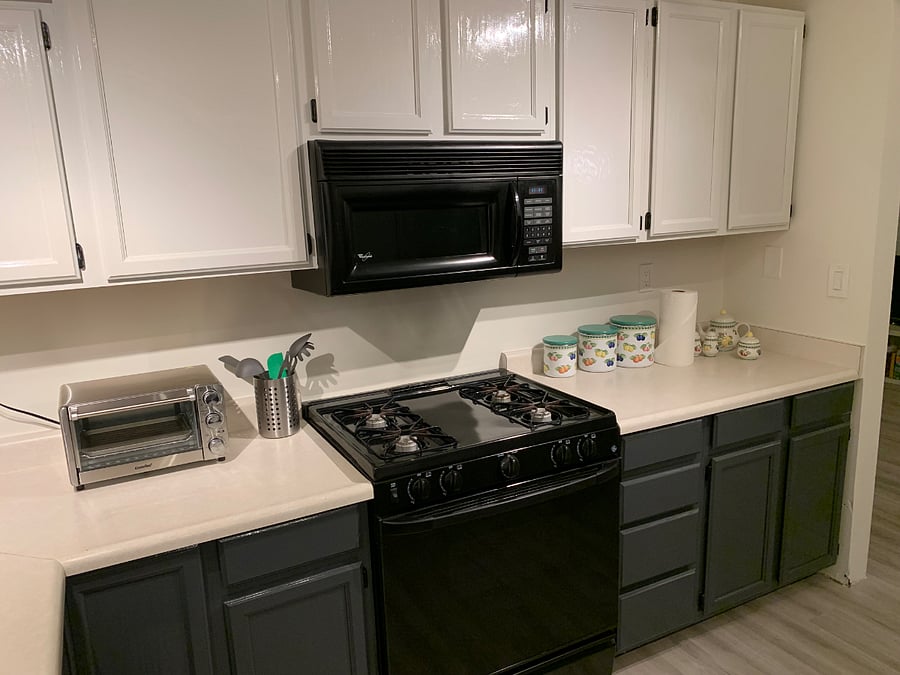 Range and microwave/ vent (to outside)