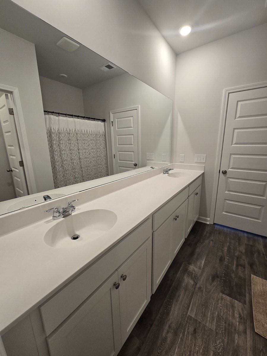 Primary suite attached ensuite
