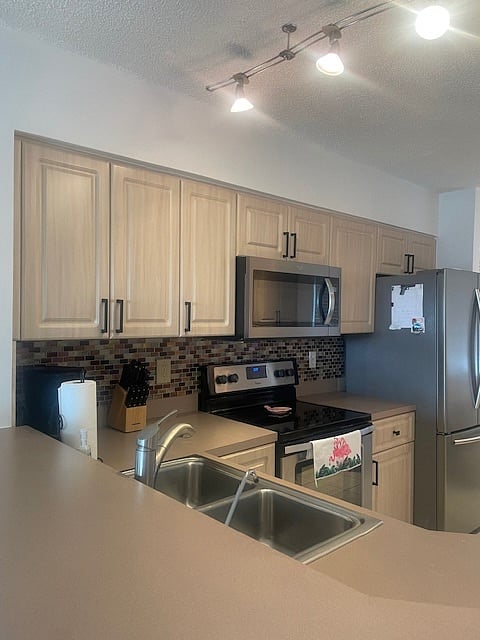 Furnished Finder property 908462_1 photo 10