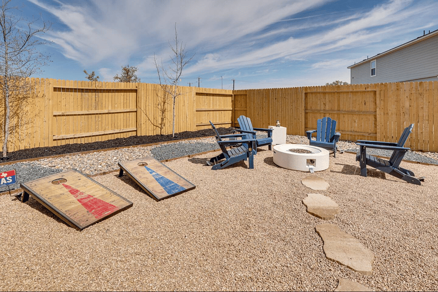 Corm Hole, Fire pit