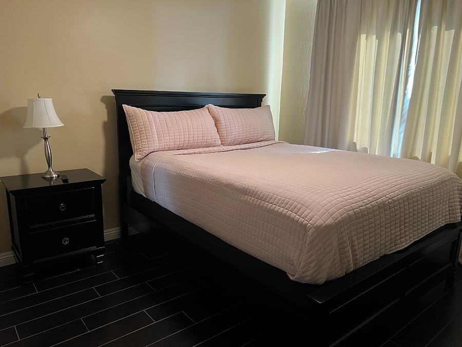 Bedroom #2 - Queen size bed