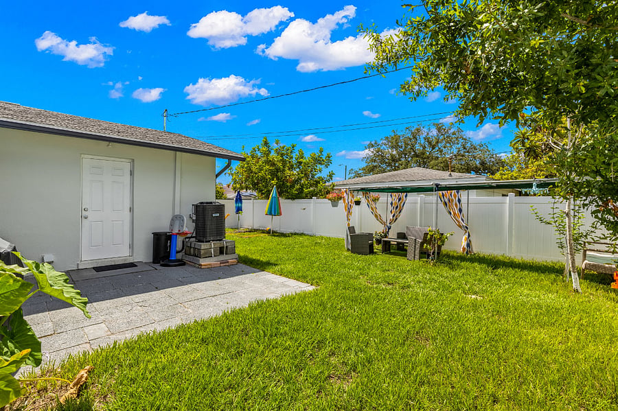 Furnished Finder property 908508_1 photo 9