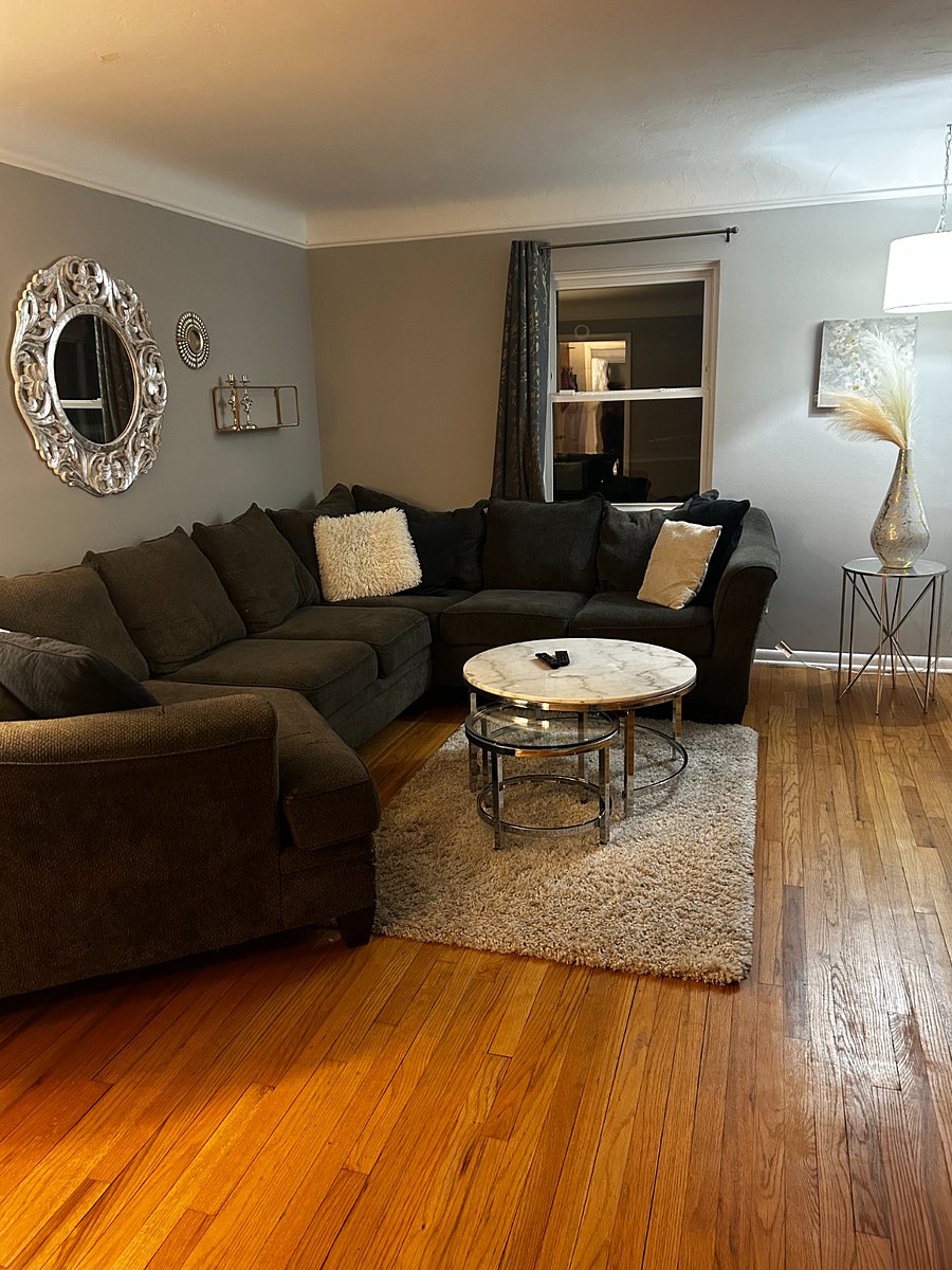 Whole House, Great Location