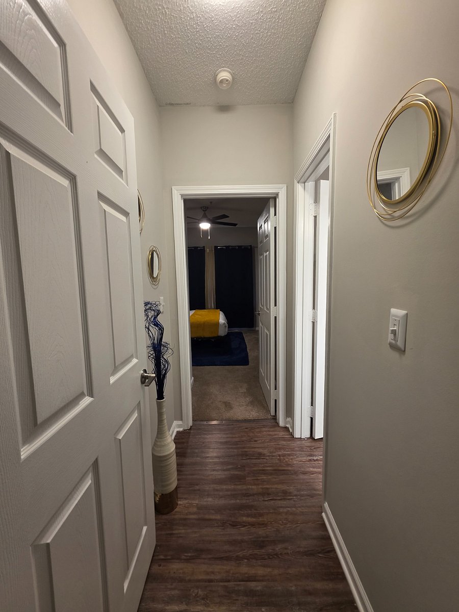 Entryway into the first bedroom.
