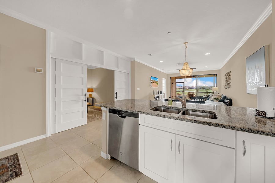 Furnished Finder property 908850_1 photo 9