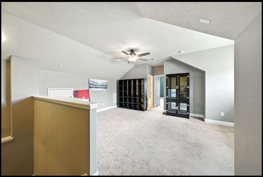 upstairs loft leading to the bedroom