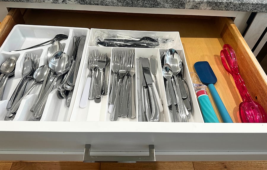Fully stocked kitchen to make yourself at home.