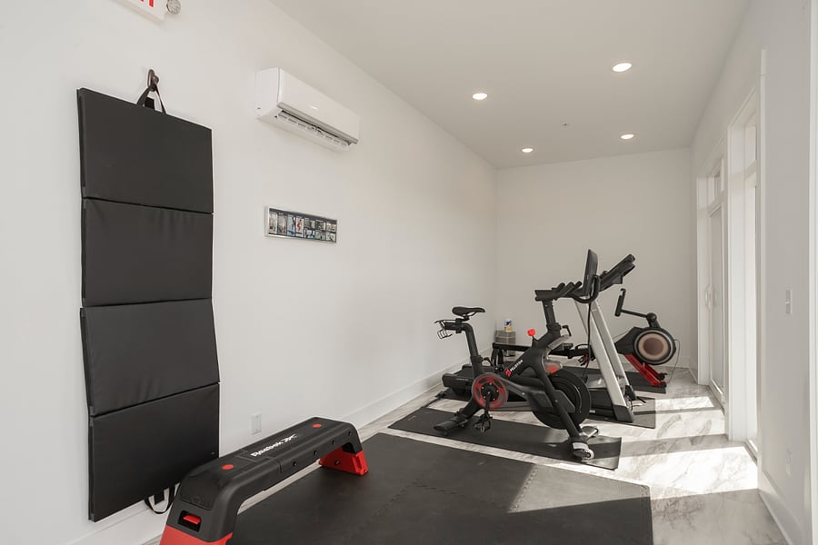 Take a break for a quick workout in the fitness room on the 4th floor. 