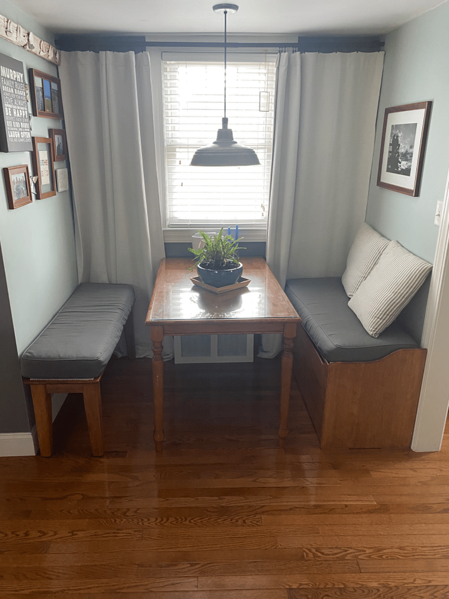 Breakfast nook