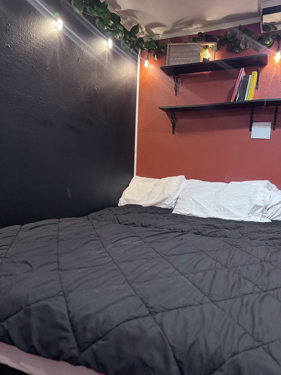 Guest Room downstairs with laundry