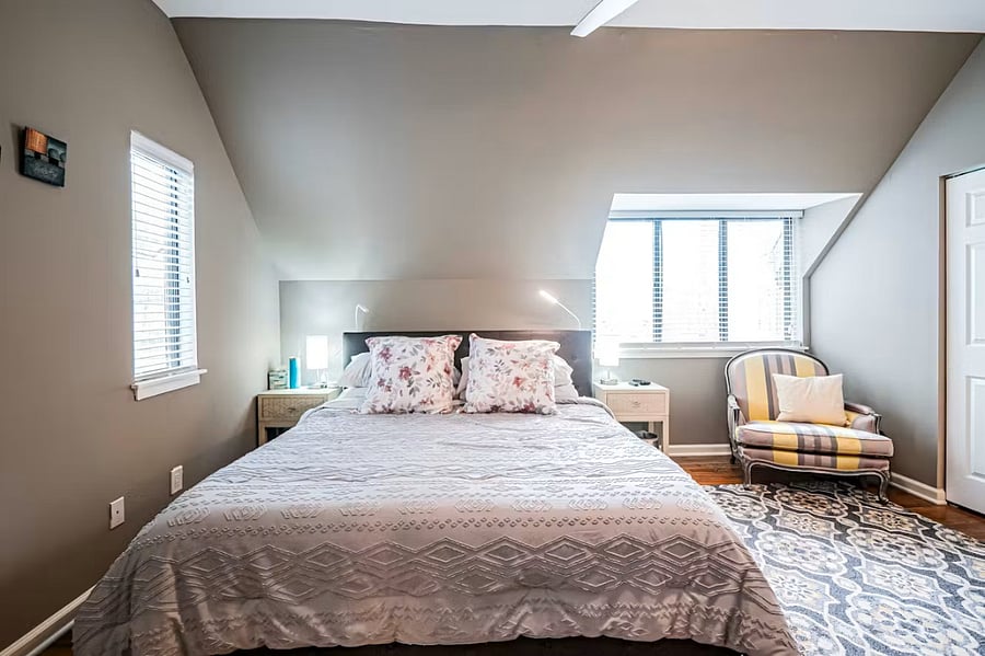 Owner's suite with windows on two sides
