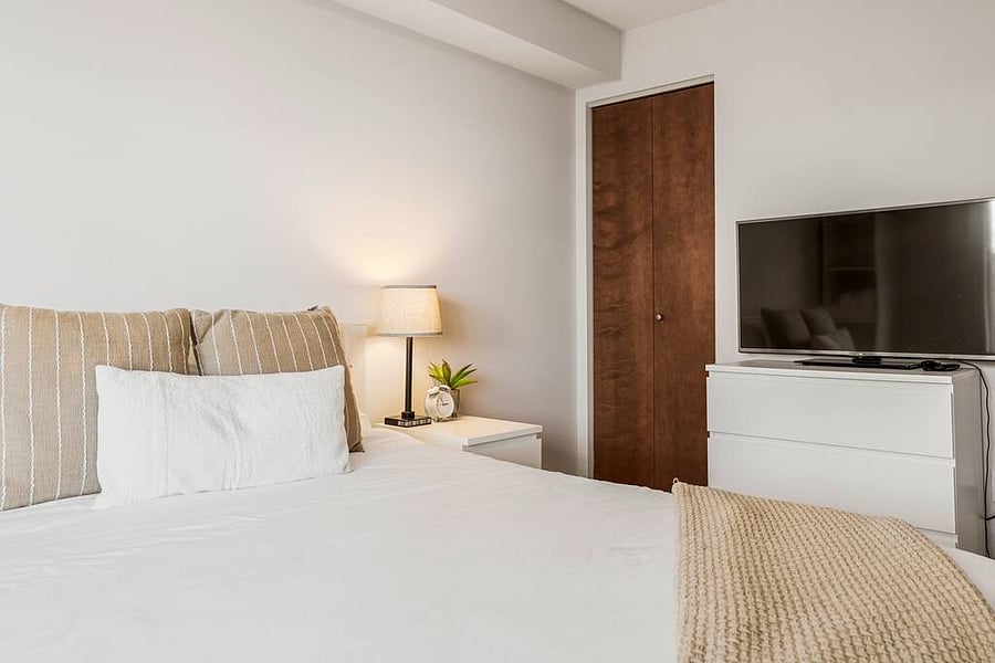  Comfortable bed, and a flat-screen TV for entertainment. 