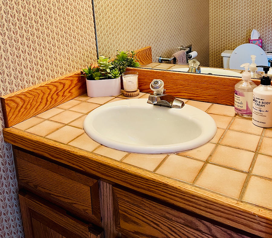 Downstairs half bath