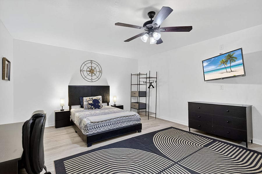 Large Room #7