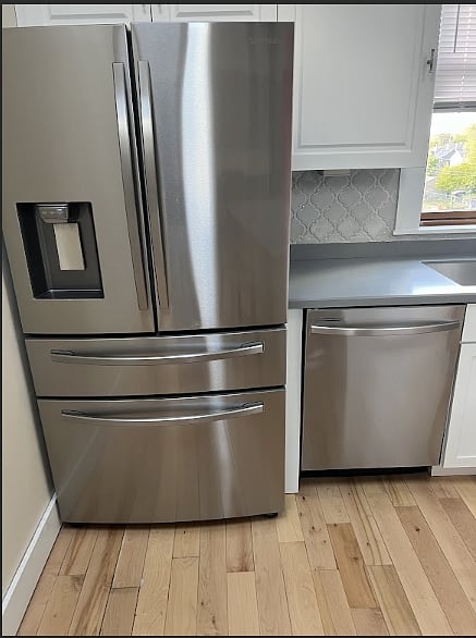 Refrigerator & Dishwasher