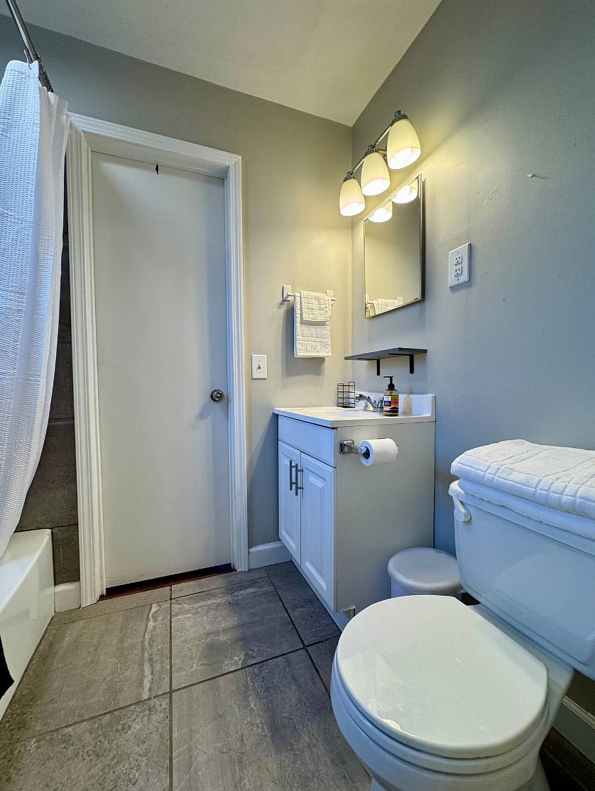 full bathroom