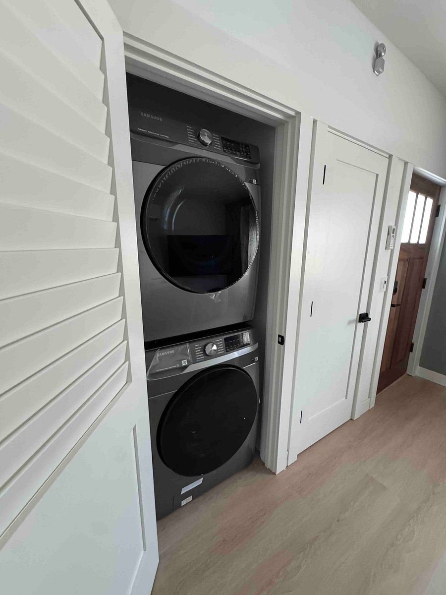 Washer and Dryer Included