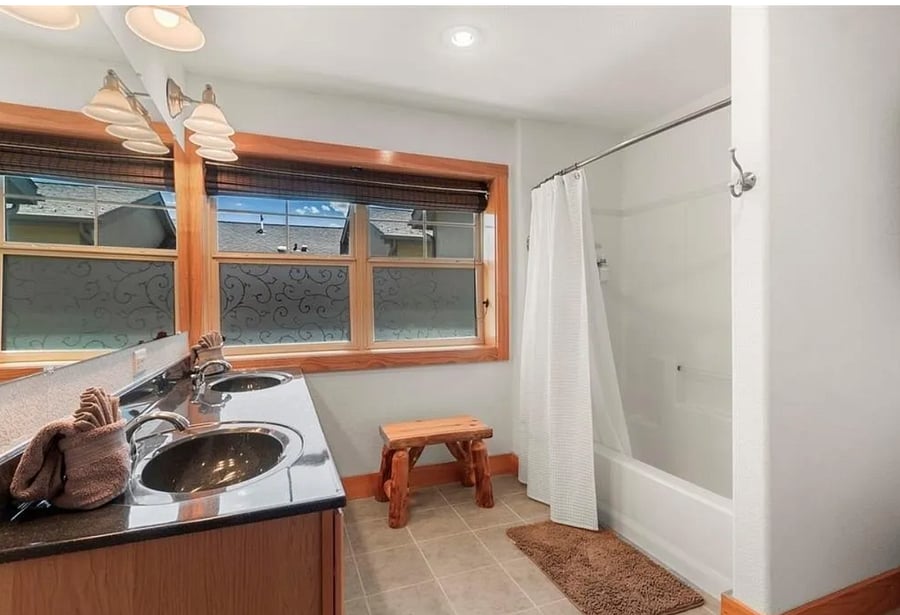 Master bathroom.