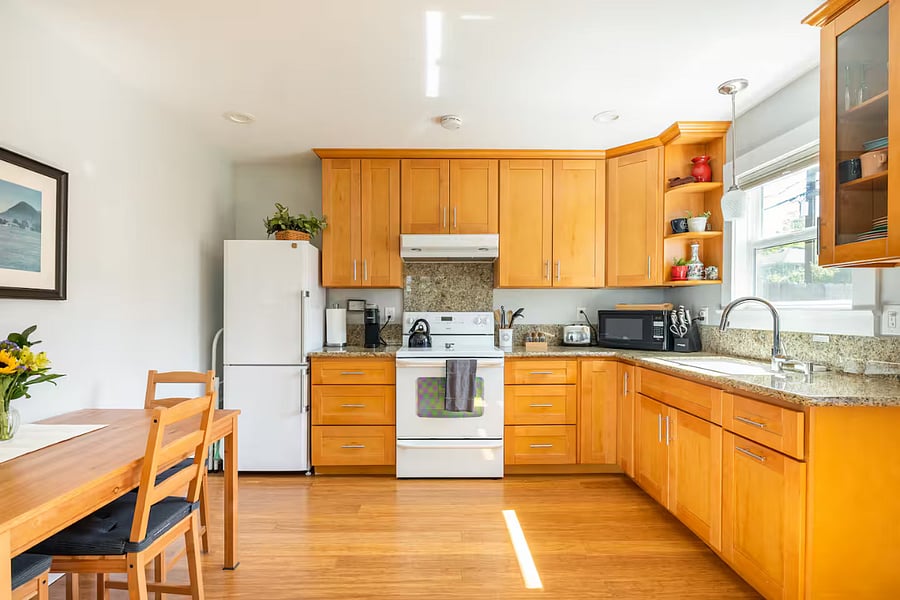 Full Kitchen