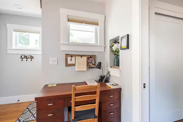 Classic Desk 
